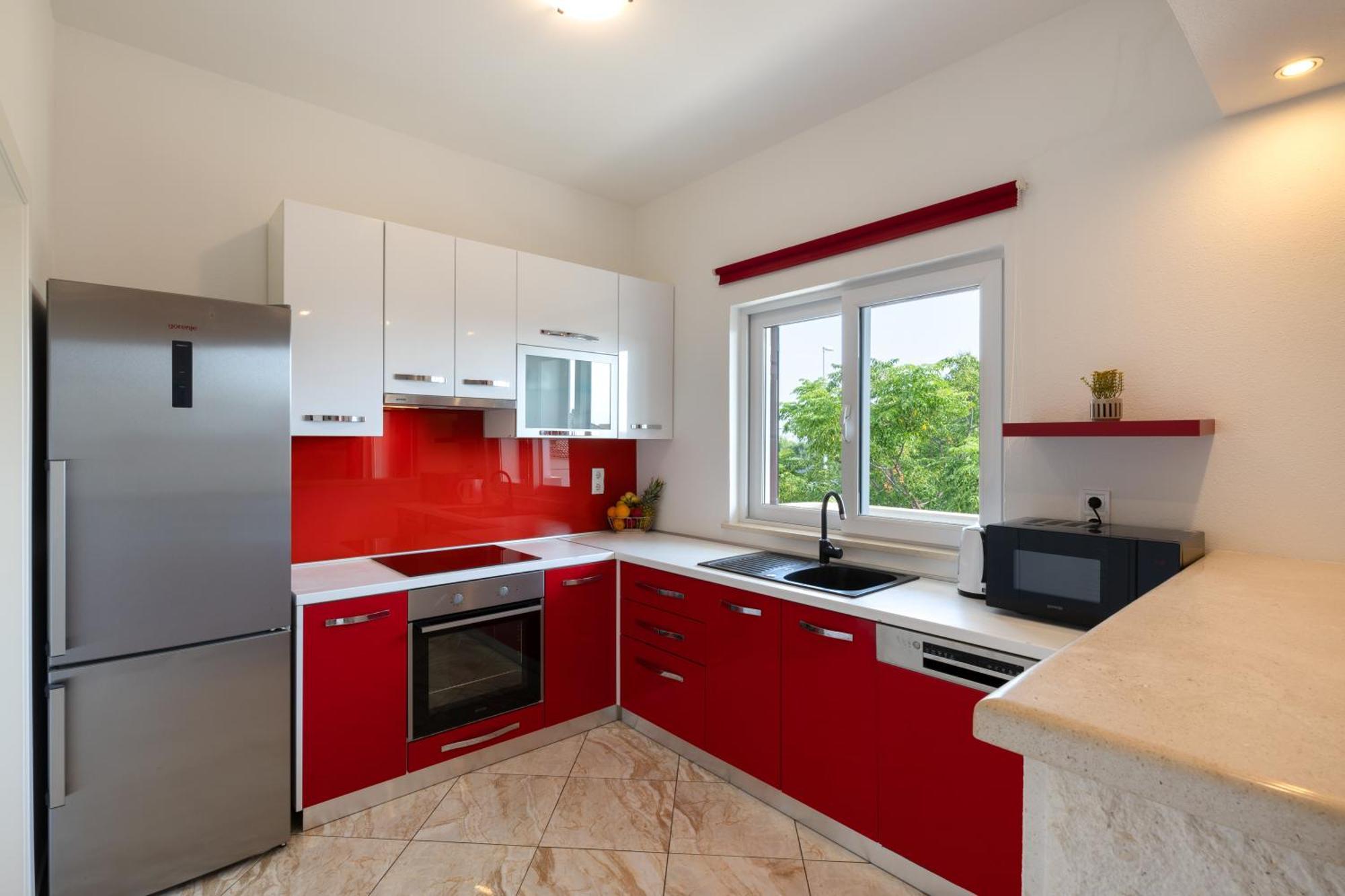 Lucy Apartment *