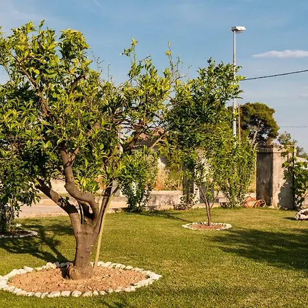 Apartment Lucy Kastela Exterior photo